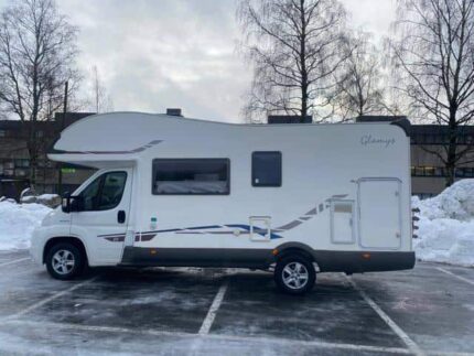 Mclouis M700. 7 places et 7 couchettes. 2011 | 143000 km | 130 Ch | 2.3 /  Prix : 15000€