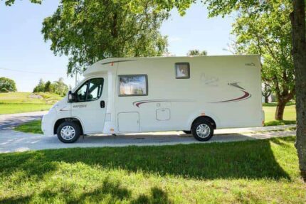 Rapido 690F | manuelle | diesel | 2010 | 74000 Km ( certifié ) | 130 Ch |  4 places / Prix : 20000€