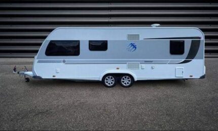 Caravane Knaus 650 UDF Scandinavian Selection *Alde*Cabine de douche*Auvent box | 2017 | 6 places / Prix : 15000€