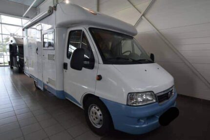 FIAT 2.8 L 128 CH  Bürstner Année 2006 / 4 places / 4 couchages /  manuelle / diesel / 99000 Km / permis B / Prix : 11000€