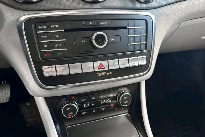 1787074373024